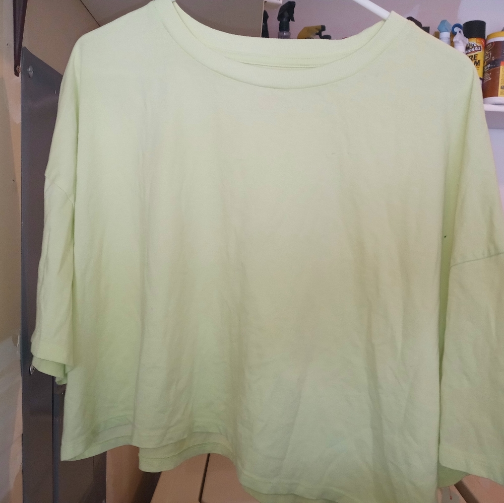 NWT Colsie Crop Top